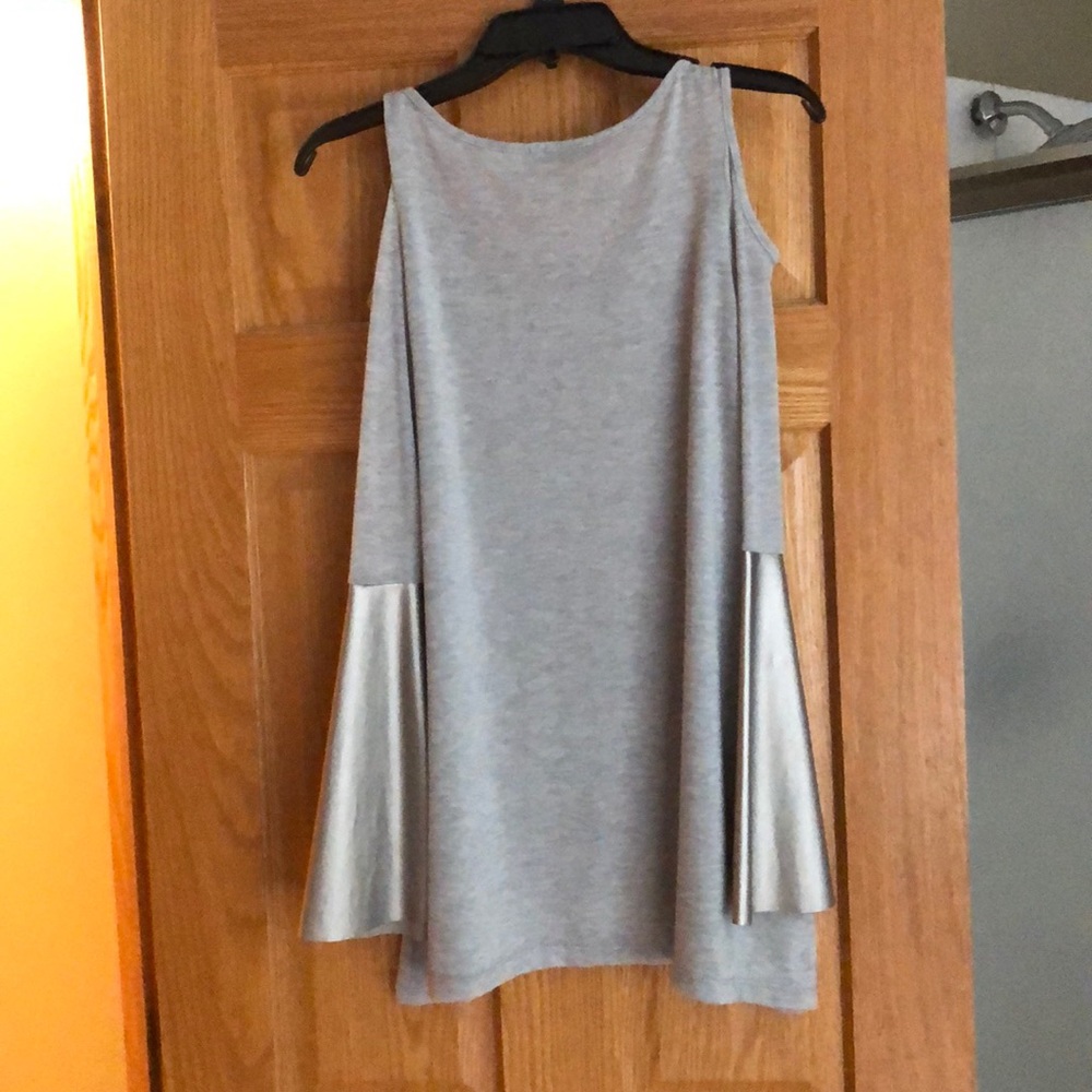 Sweater - Picture 2 of 4